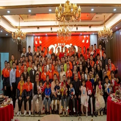 深圳納宏光電年終尾牙宴暨年度表彰大會圓滿結(jié)束