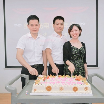 納宏光電10歲啦！“相伴十載，感恩有你”